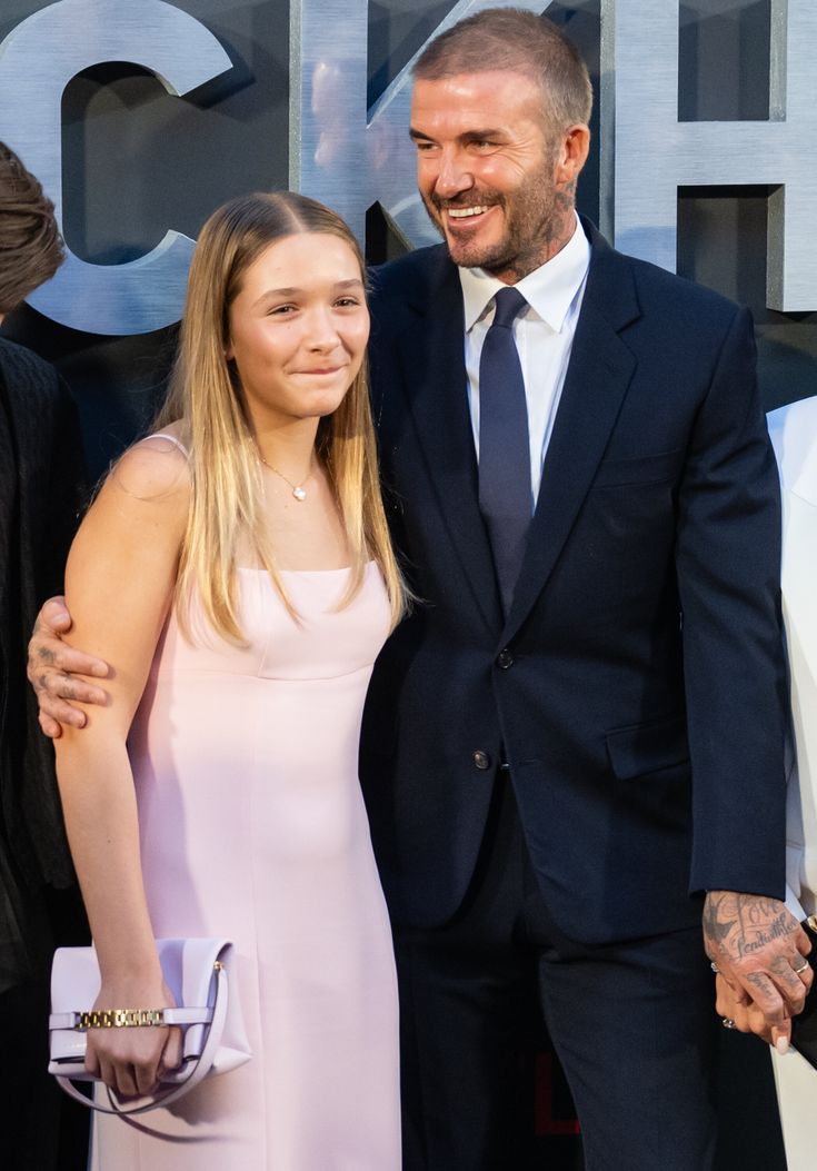 David Beckham Praised For Kissing Daughter Harper On The Lips in 2023 |  Harper beckham, David beckham, Beckham