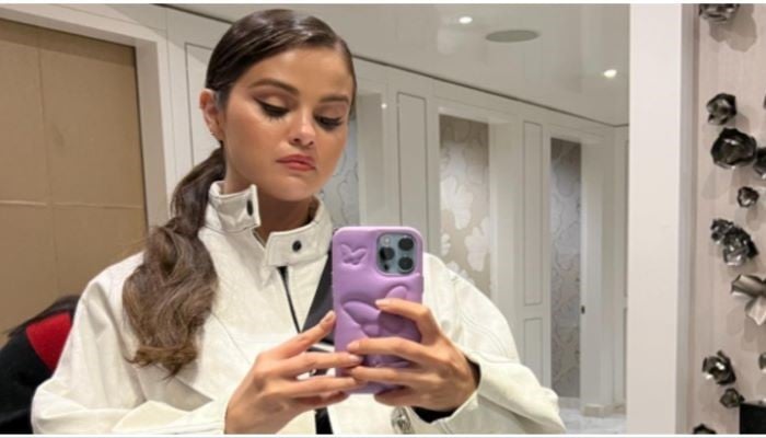 Selena Gomez unveils blonde transformation, a visual delight for fans