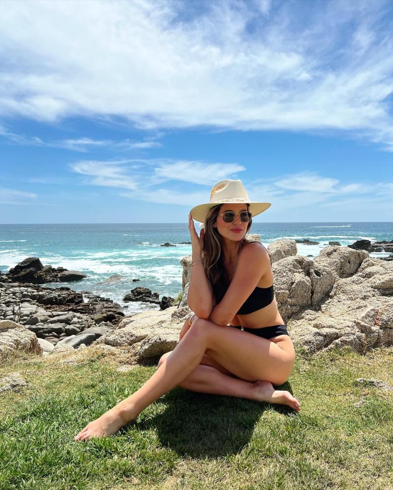 JoJo Fletcher Hottest Bikini Photos