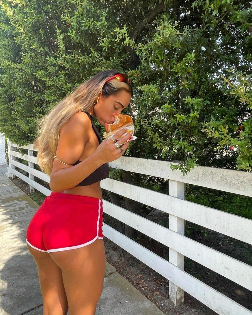 Sommer Ray posing for the camera.