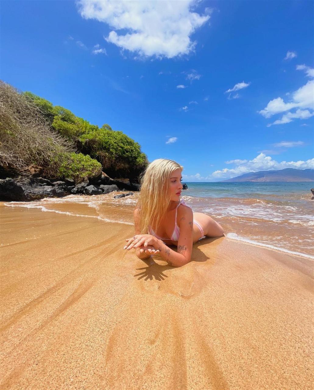 Sami Sheen hits the beach in Maui, Hawaii