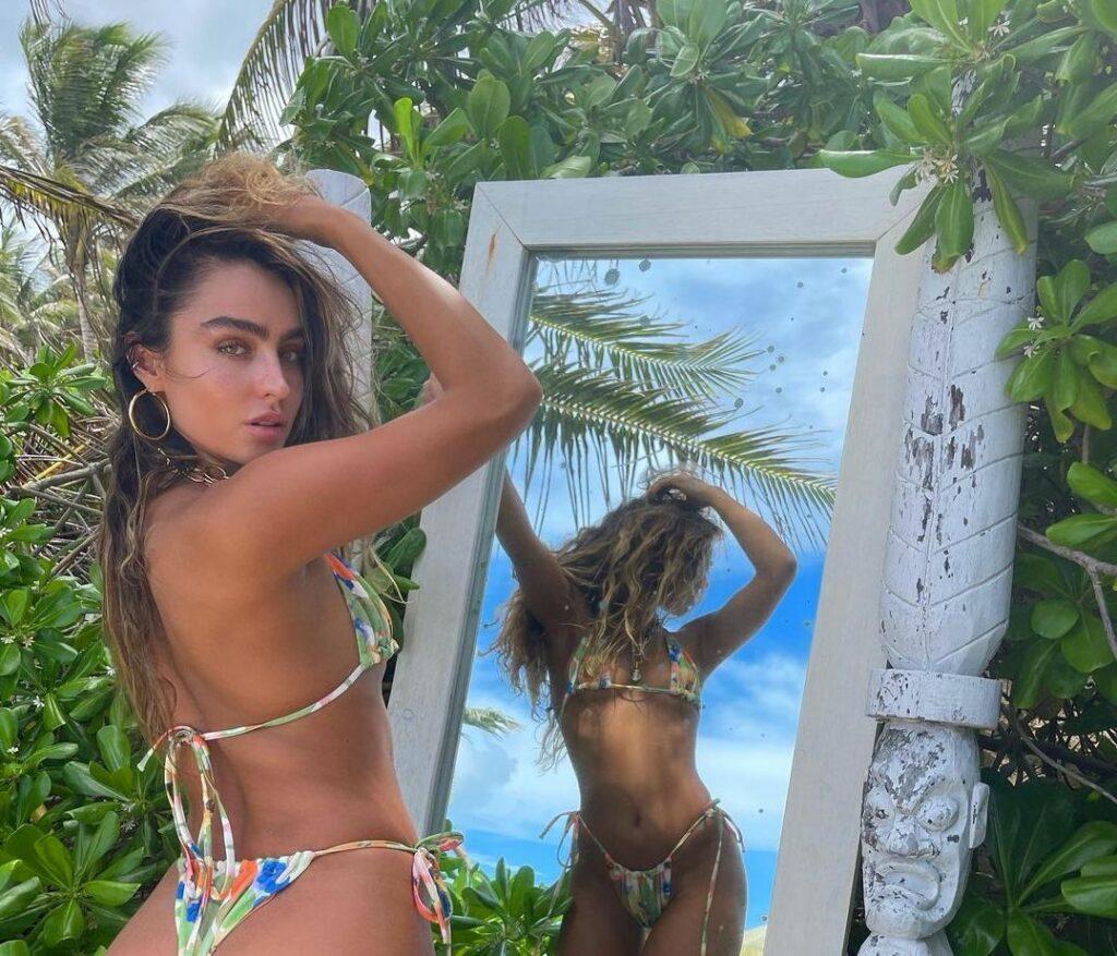 Sommer Ray posing for the camera in her bikini.