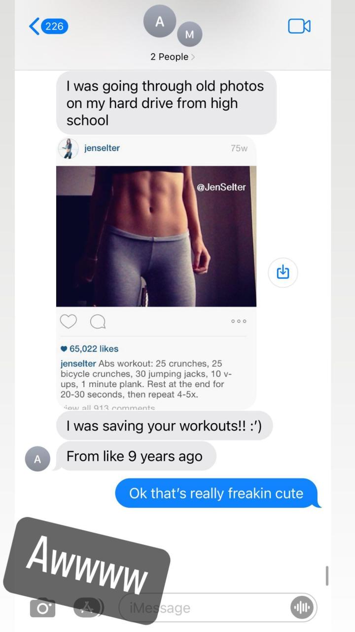 Jen Selter shows off toned abs throwback