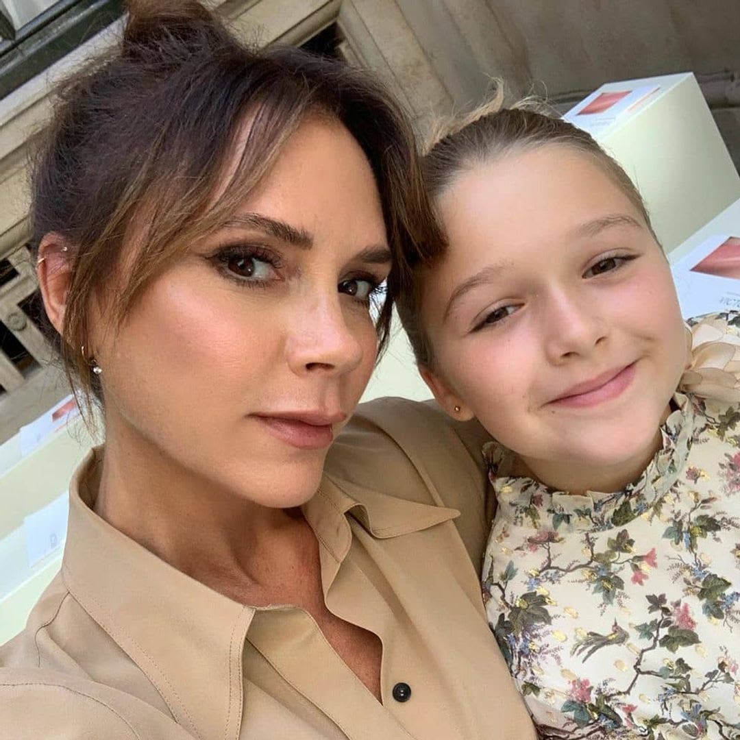 Harper Beckham rocks shorter bob haircut and crochet dress in smiling new  photo | HELLO!