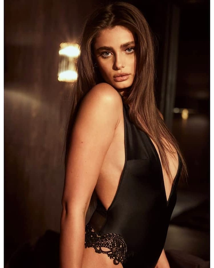 Sexy and Hot Taylor Marie Hill Pictures