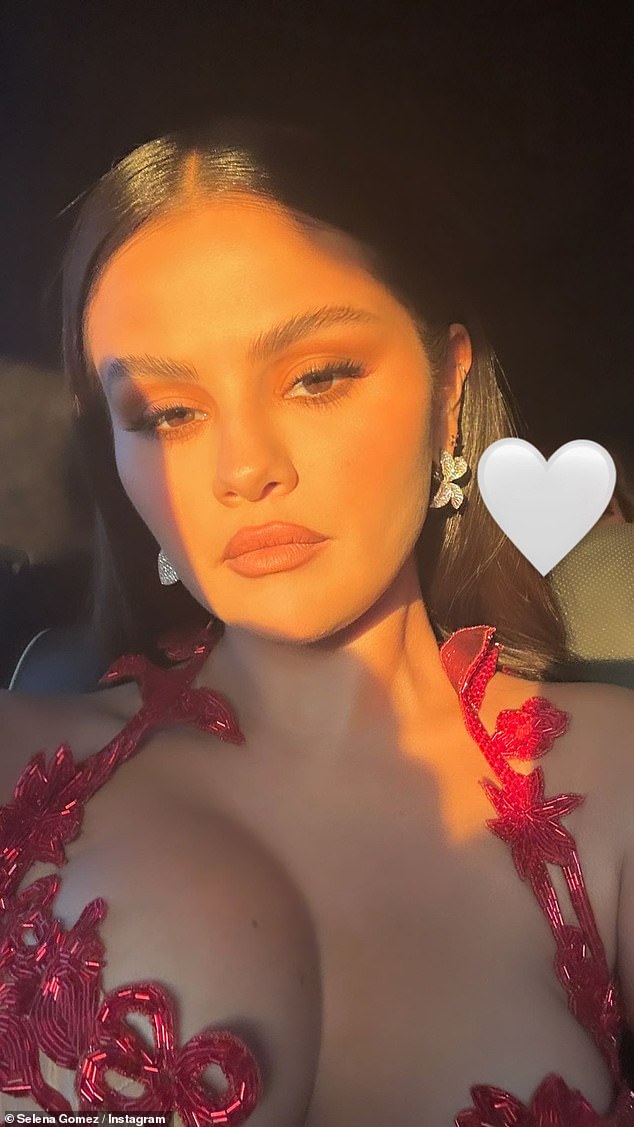 Sizzling: Selena shared a busty selfie to her Stories ahead of the event