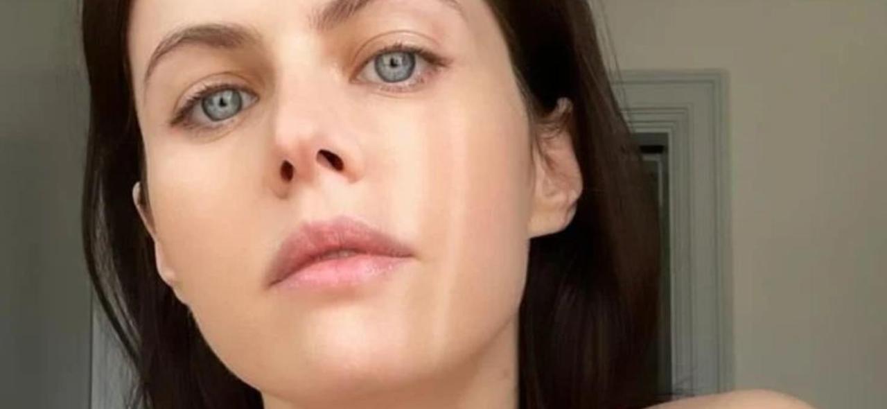 Alexandra Daddario Stuns In Bikini With Soaking-Wet Hair