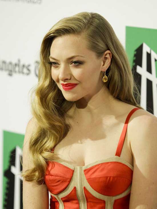 Amanda-Seyfried-sexiest-hottest-sexy-photos-hot-pictures-32