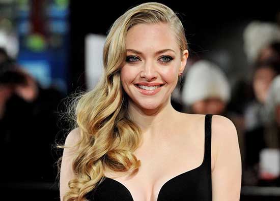 Amanda-Seyfried-sexiest-hottest-sexy-photos-hot-pictures-35