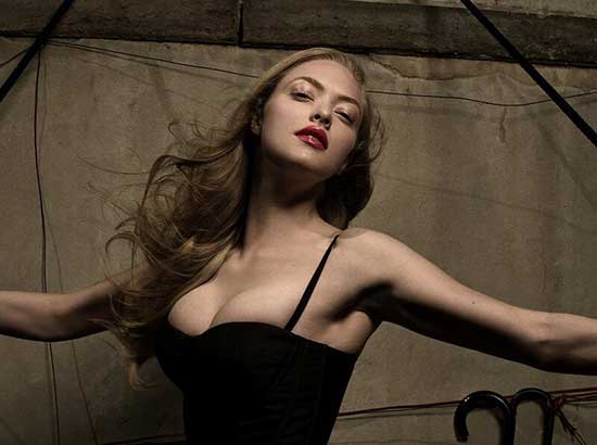 Amanda-Seyfried-sexiest-hottest-sexy-photos-hot-pictures-46