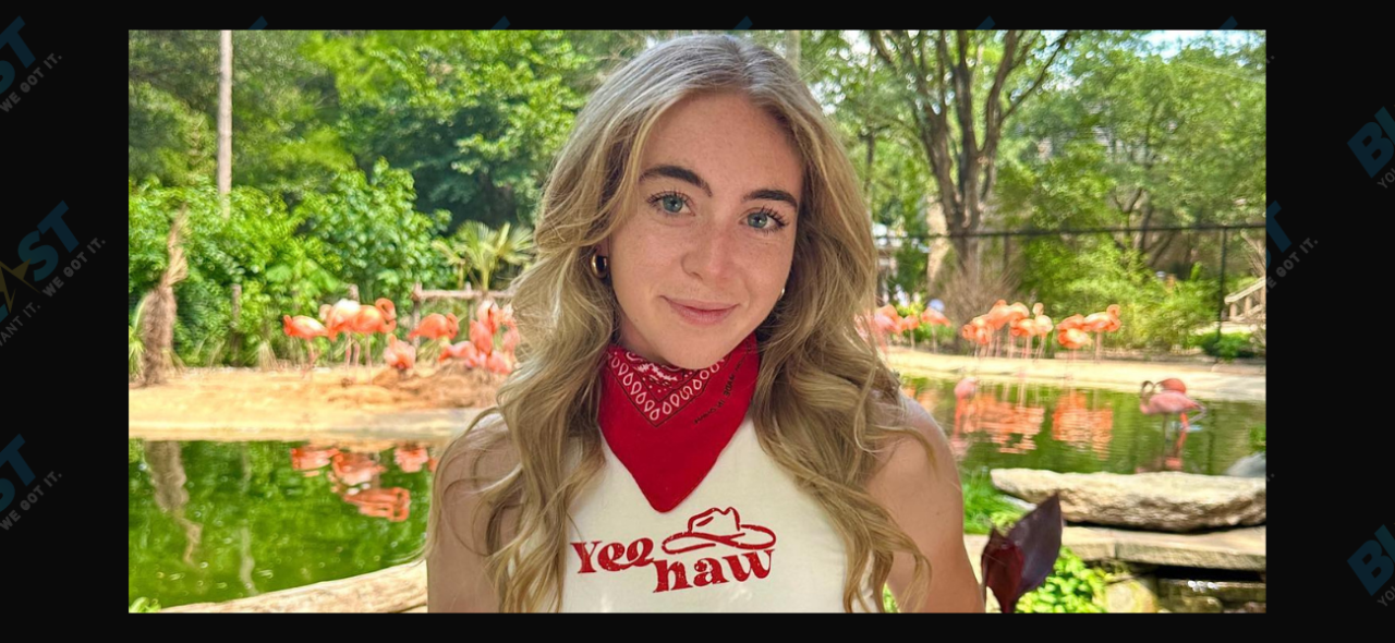 Golfer Grace Charis Visits The Zoo In A Thin Crop Top