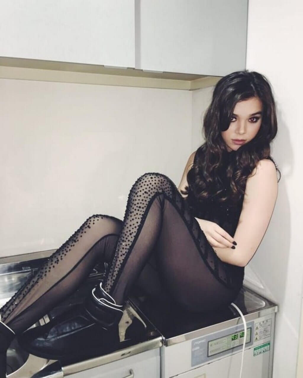 sexy hailee steinfeld