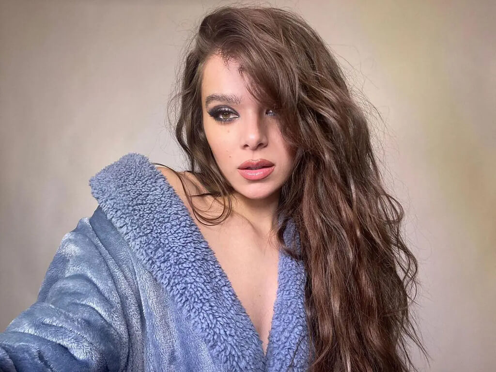 hailee steinfeld hot