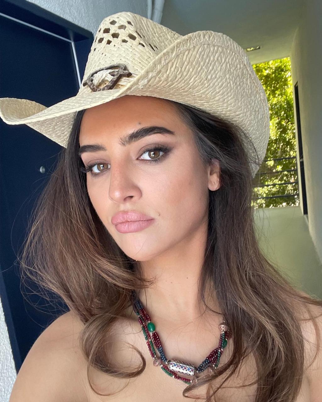 Ines Tazi snaps a selfie