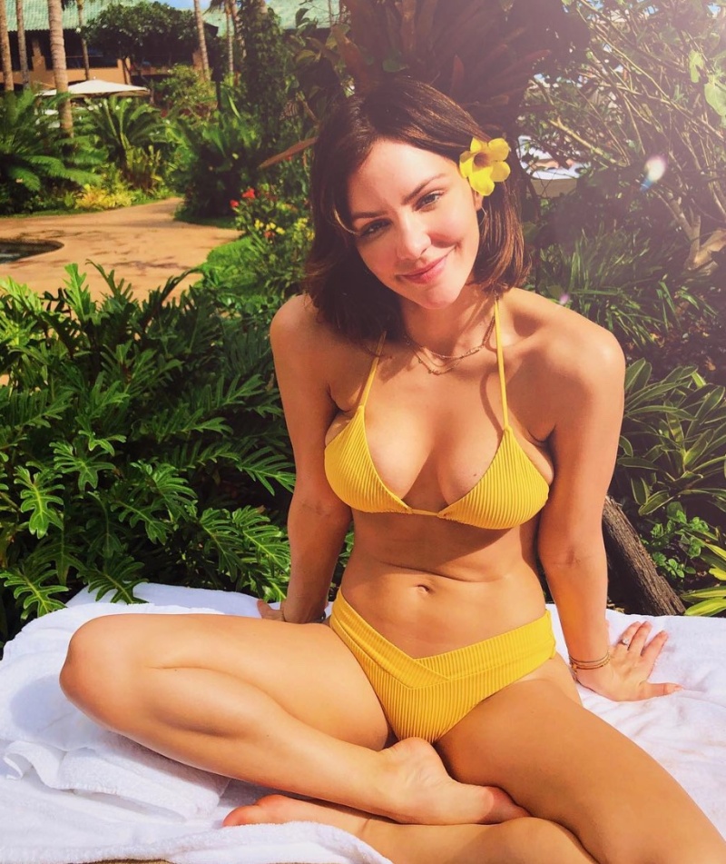 Katharine McPhee’s Bikini Photos Are Making a Splash! See the Singer’s Hottest Swimsuit Moments