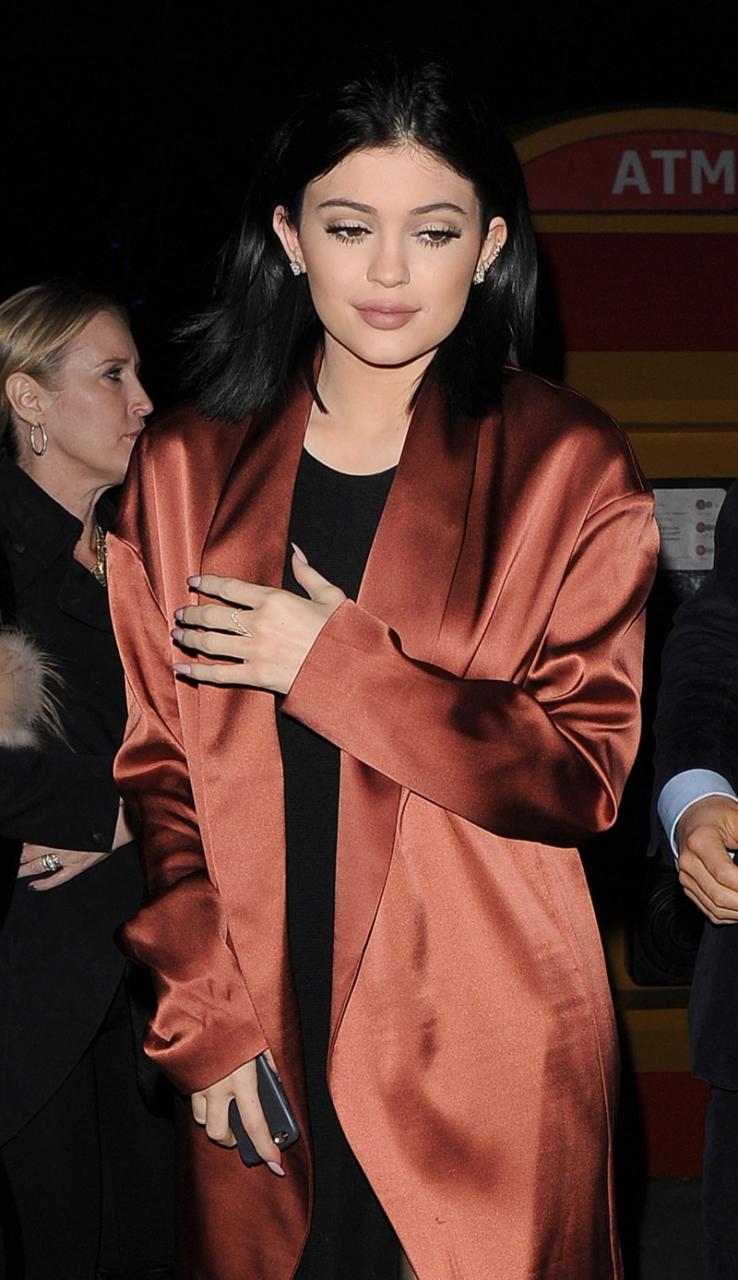 Kylie Jenner Grabs Her Breasts