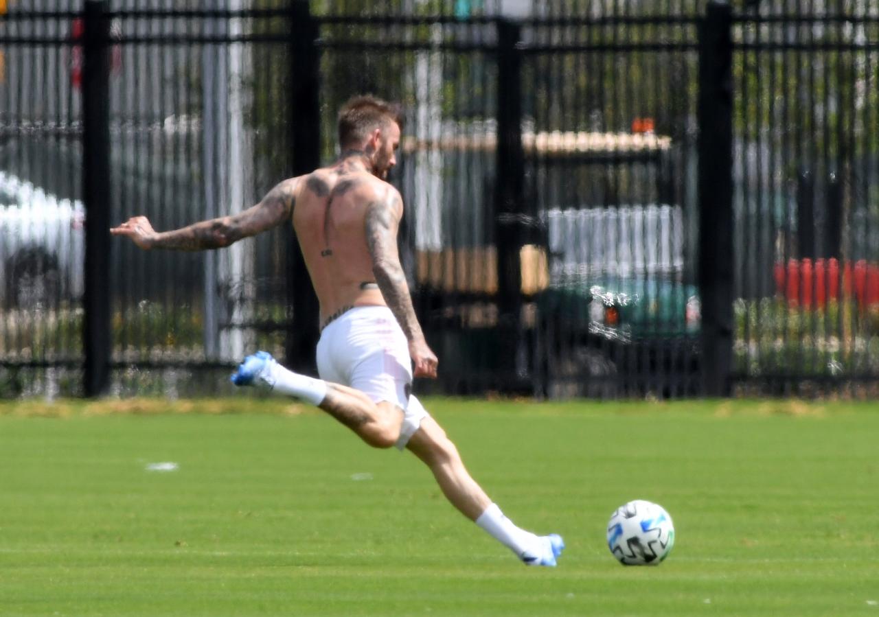 David Beckham has kickabout with friends and family including his kids in  Florida sun in break from Inter Miami duty – The Irish Sun | The Irish Sun