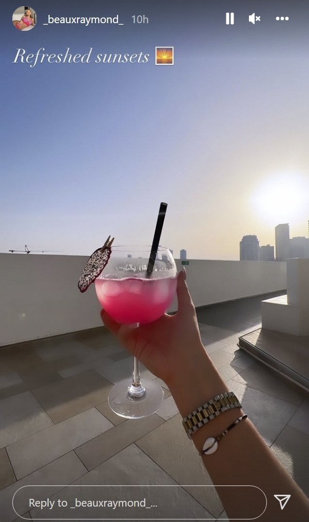 Beaux didn't let it bother her as she enjoyed the Dubai sunset with a cocktail