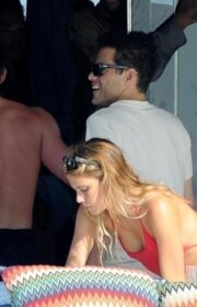 Sensual Margot Robbie Bikini Body on Vacation with her husband Tom Ackerley 2022