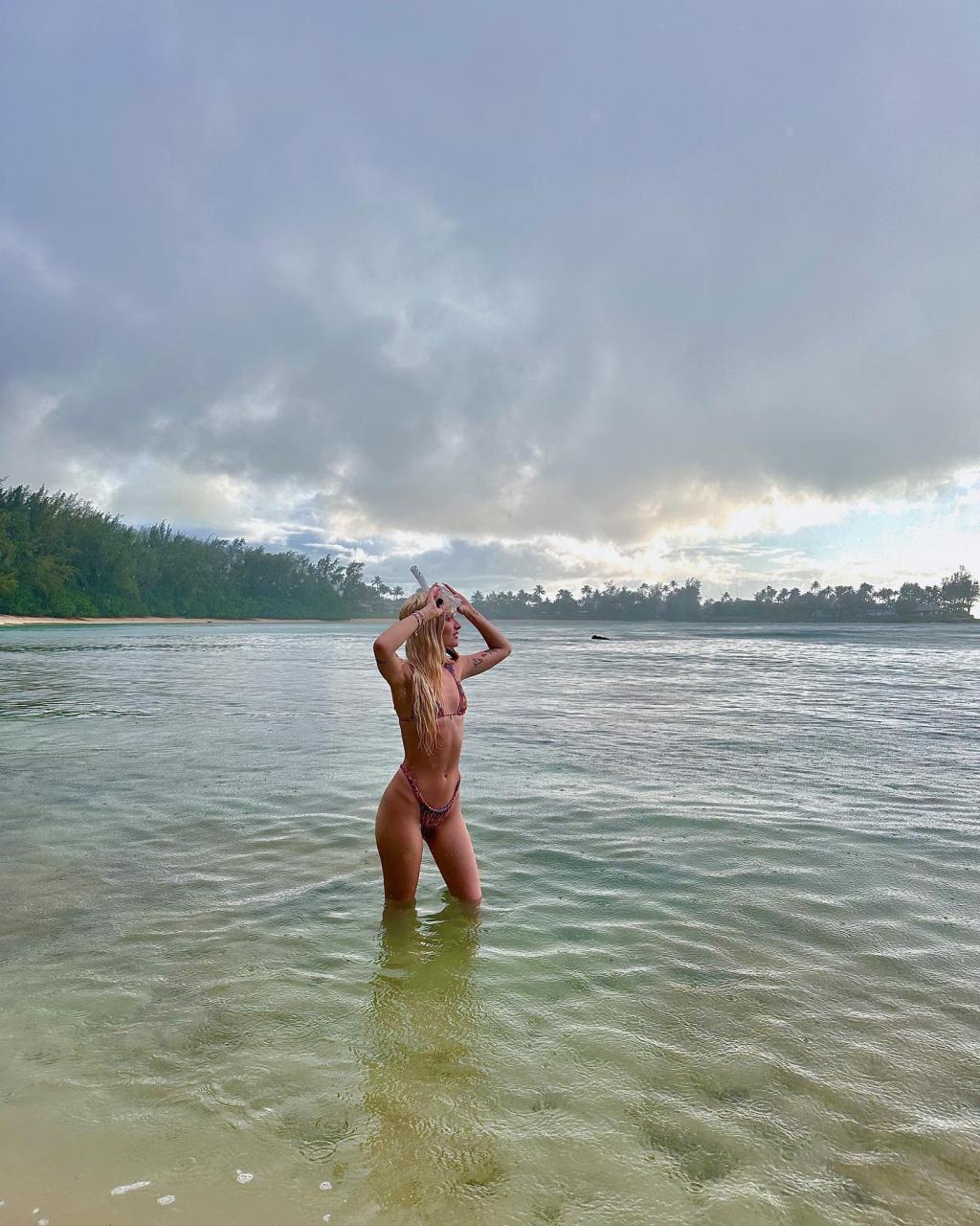 Sami Sheen Goes Snorkeling In Her Little Bikini