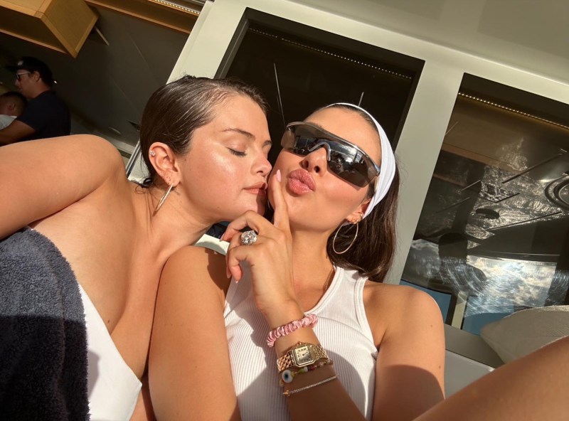 See Selena Gomez, Nicola Peltz and Brooklyn Beckham's Sweetest Friendship Moments