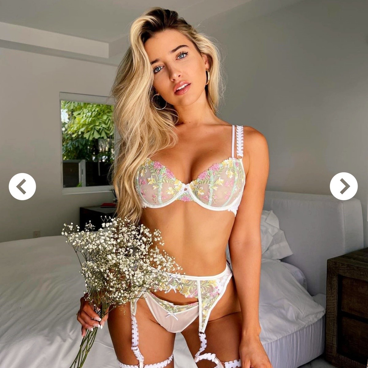 Jilissa is as beautiful and sweet as a charming, charming little flower…like every boy’s dream muse. ‎