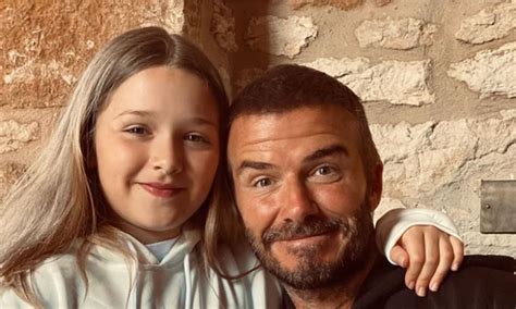 Harper Beckham / Harper Beckham shows support for dad David in sweetest ...