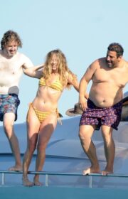 Sensual Margot Robbie Bikini Body on Vacation with her husband Tom Ackerley 2022