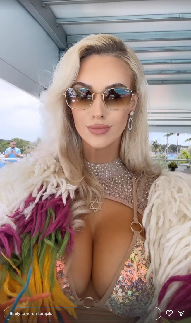 The model was spotted in a busty outfit while at the Miami F1 Grand Prix