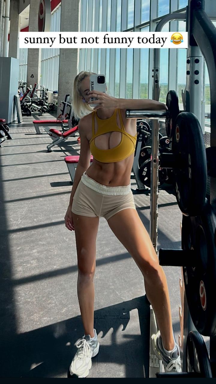 Veronika Rajek posted an Instagram picture of herself after a gym workout