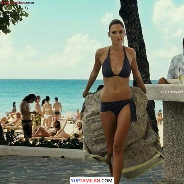 Gal Gadot Sexy Bikini and Lingerie Pictures