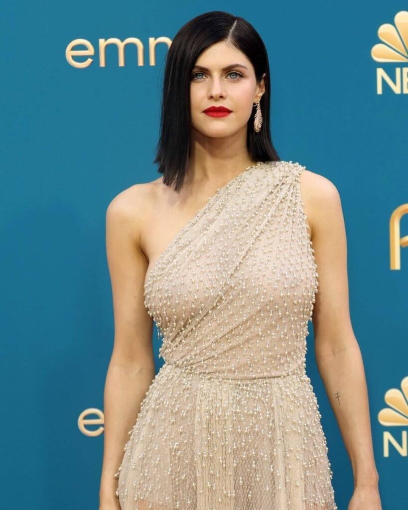 Alexandra Daddario Sєxy 