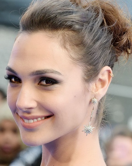 Gal Gadot Piercing