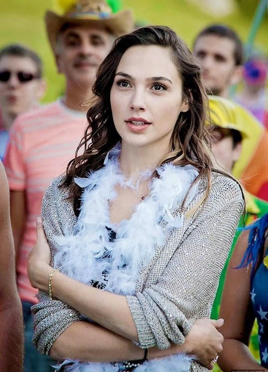 r/GalGadot - Gal looking so beautiful in 'The Goal'