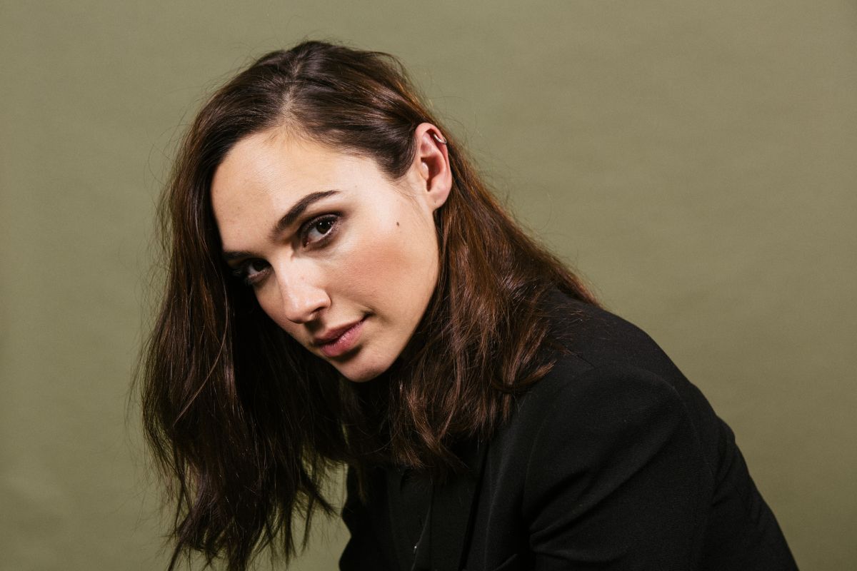 https://www.hawtcelebs.com/wp-content/uploads/2017/07/gal-gadot-for-ny-times-2017_7.jpg